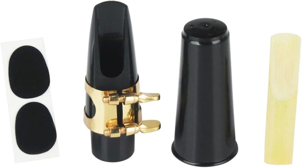 Alto Saxophones Mouthpieces Kit with Metal Ligature, Saxophone Strength 2.5 One Reed, Cushions and Plastic Cap Black