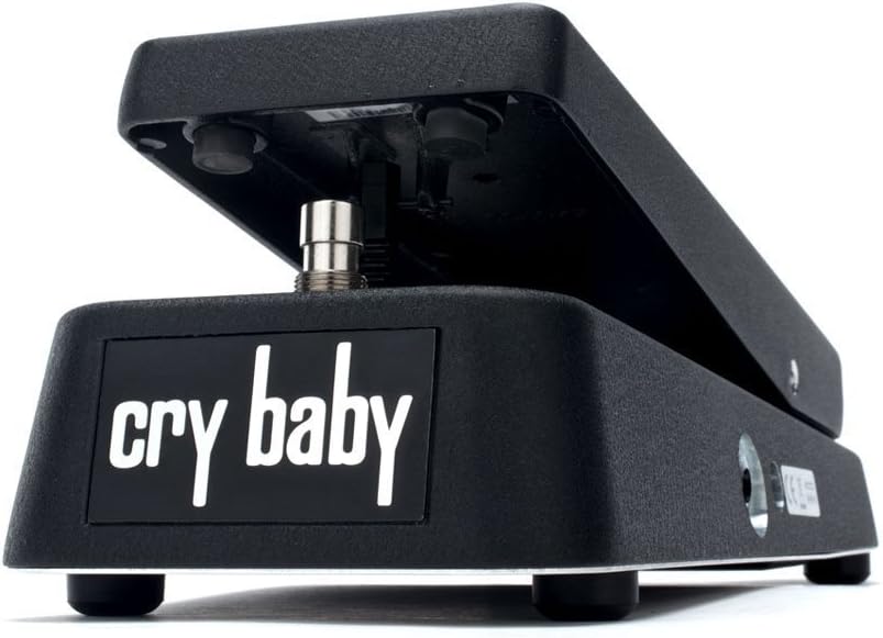 Dunlop Crybaby GCB-95 Classic Wah Pedal Bundle with 2 Patch Cables and 6 Assorted Dunlop Picks