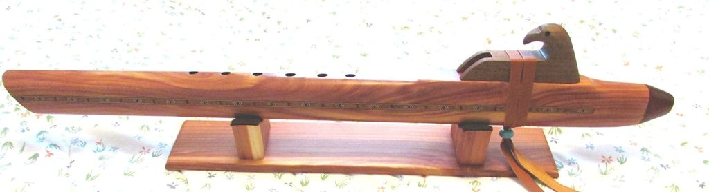 Native American Flute - Low D - Cedar - Hand Made - For smaller hands/Women awesome sound