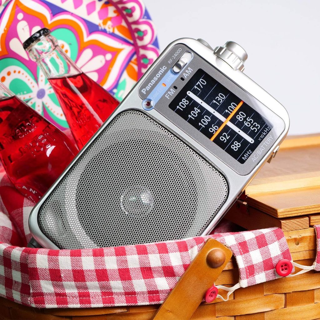 Panasonic Portable AM / FM Radio, Battery Operated Analog Radio, AC Powered, Silver (RF-2400D)