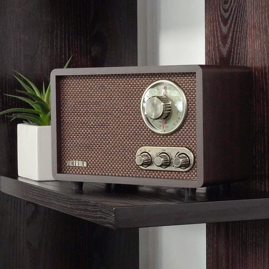 Victrola Retro Wood Bluetooth Radio with Built-in Speakers, Elegant  Vintage Design, Rotary AM/FM Tuning Dial, Wireless Streaming, Walnut