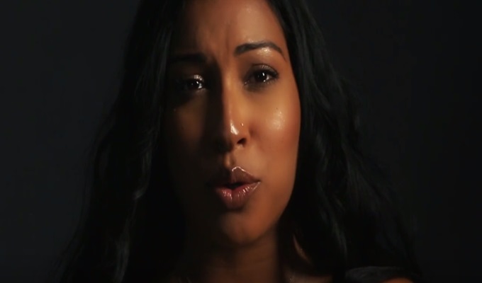 Aawww! Melanie Fiona Bares Baby Bump In ‘I Want It All’ Video