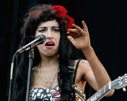 Amy Winehouse Calls Marriage Quits, Singer Slams Ex In Graphic Detail