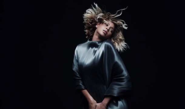 Beyonce Projected To Hold No.1, Sell Another 260k or More