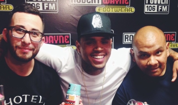 Chris Brown – #LIFTOFF (Power 106 Studio Freestyle)