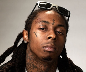 Rikers Island Employee Dismissed For Spying On Lil Wayne - Singersroom.com