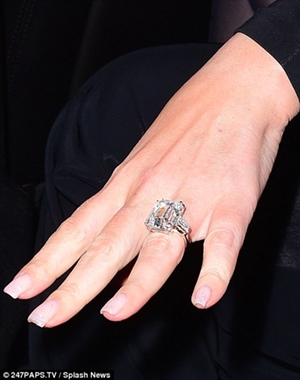Mariah Carey Engaged To Billionaire Beau James Packer…And The Ring ...