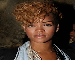 Rihanna ‘Disturbs’ X Factor With Call Out, Beyonce Confirmed