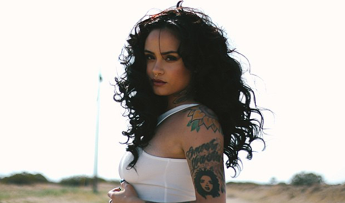 Rising Singer Kehlani Accuses United Airlines of Racist Treatment, United Responds