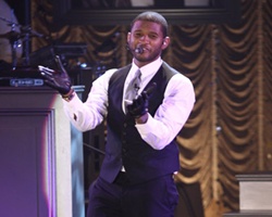 Usher ‘Livid’ With His Management, Singer Contemplates Bringing Mom Back?