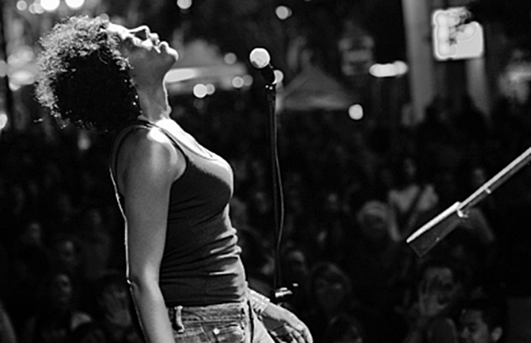 Soul-Funk-R&B Songstress Niki J. Crawford Releases Video For New Single, ‘ElAy’