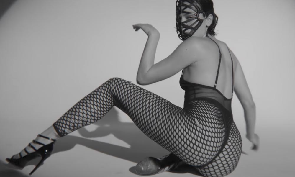 Jessie J Drops Video For 'Think About That' - Announces N...