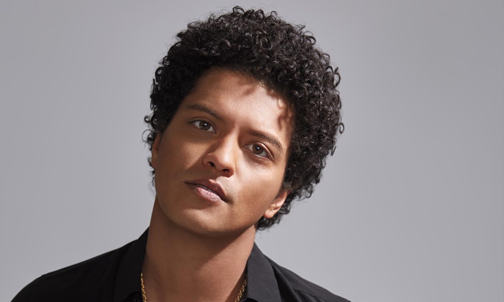 Grammy Awards: Bruno Mars Cleans Up in The R&B Category Including &...