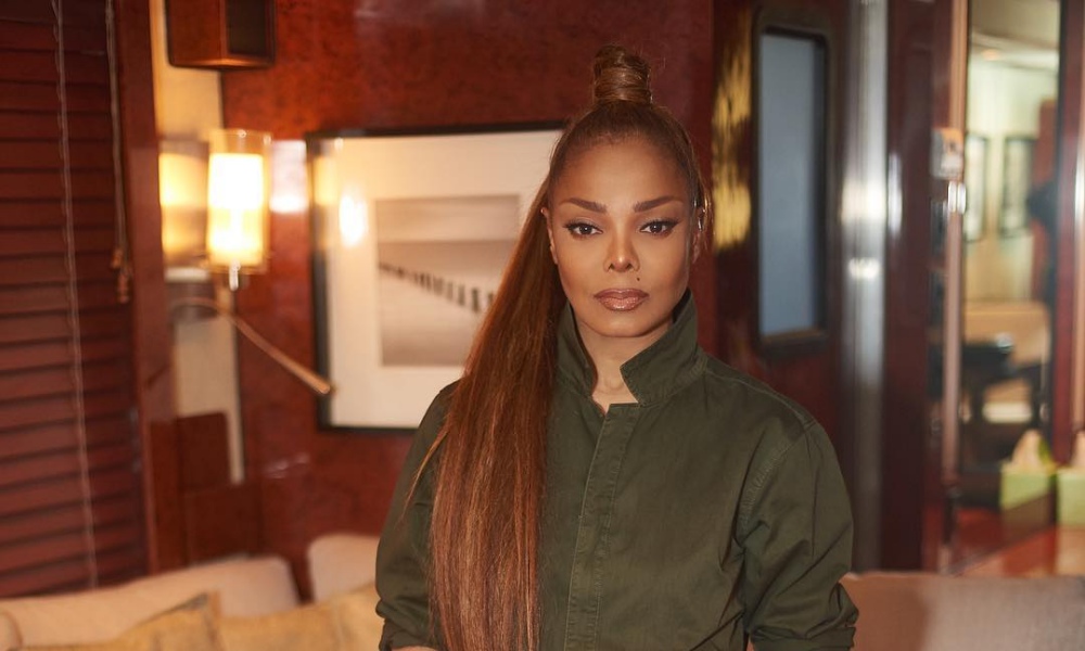 Janet-in-teases-new-music