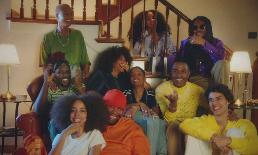 Video: The Internet – Come Over