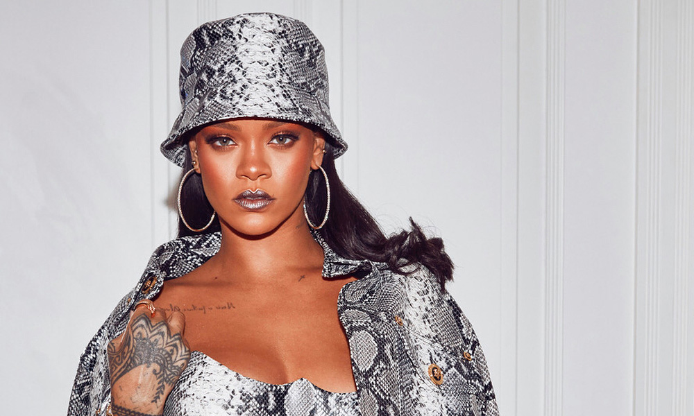 Did Rihanna Turn Down Super Bowl Offer Over Kaepernick?