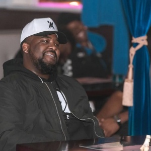 Hamilton Park Host Video Viewing Party & Unplugged Performance