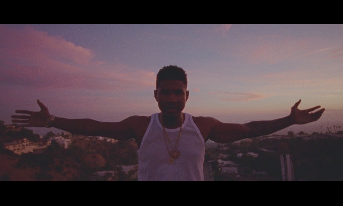 usher-peace-sign-video