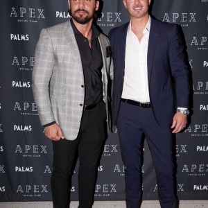 Robin Thicke Performs at APEX Social Club at PALMS Casino Resort in Las Vegas to Kick Off NYE Weekend