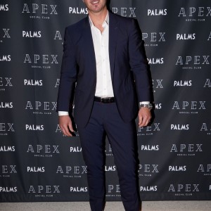 Robin Thicke Performs at APEX Social Club at PALMS Casino Resort in Las Vegas to Kick Off NYE Weekend