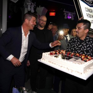 Robin Thicke Performs at APEX Social Club at PALMS Casino Resort in Las Vegas to Kick Off NYE Weekend