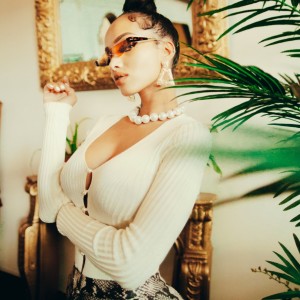 lola-monroe-blah-blah