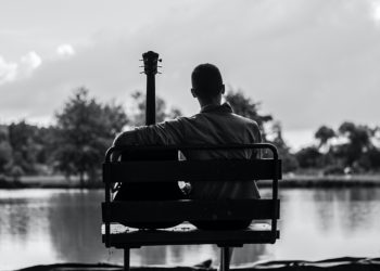 20 Best 90s Karaoke Songs to Set the Night on Fire