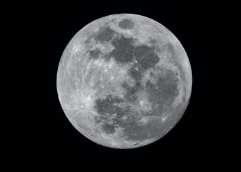 23 Best Songs About the Moon