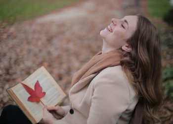 8 Best Songs about Not Wanting to Fall in Love