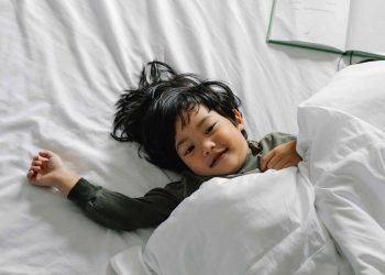 17 Best Songs to Wake Up To (and Make it Your Best Day Yet)