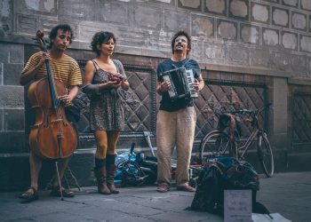 13 Best Musical Instruments That Start With the Letter H