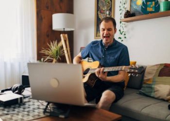 4 Tips To Help You Improve Your Vocal Recording Space