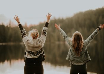 20 Songs to Cheer up a Friend