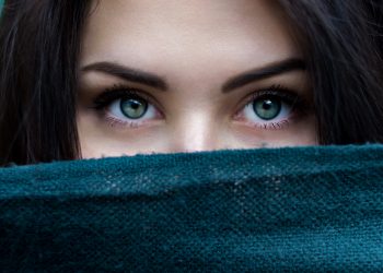 20 Songs about Green Eyes