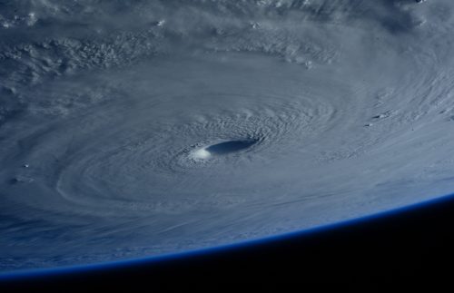 20 Songs about Hurricanes - Singersroom.com