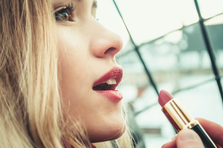 20 Songs About Lipstick