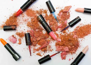 20 Songs About Makeup