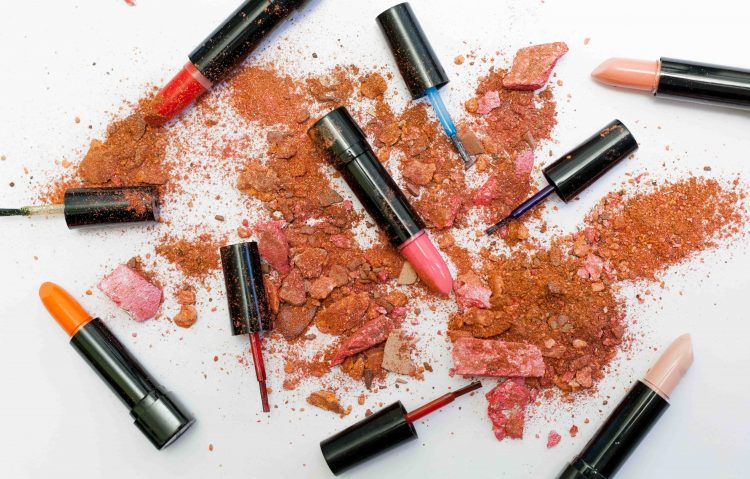 20 Songs About Makeup