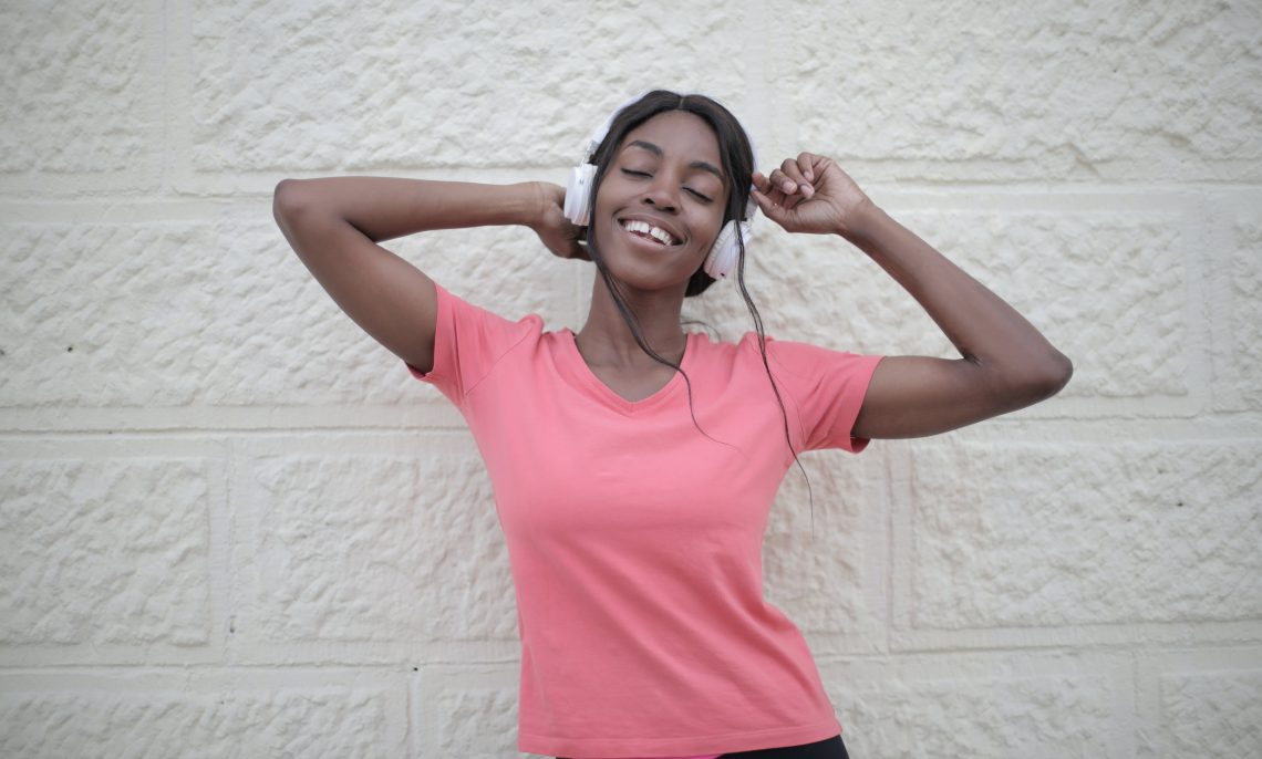 19 Songs With the Name Evelyn in the Title