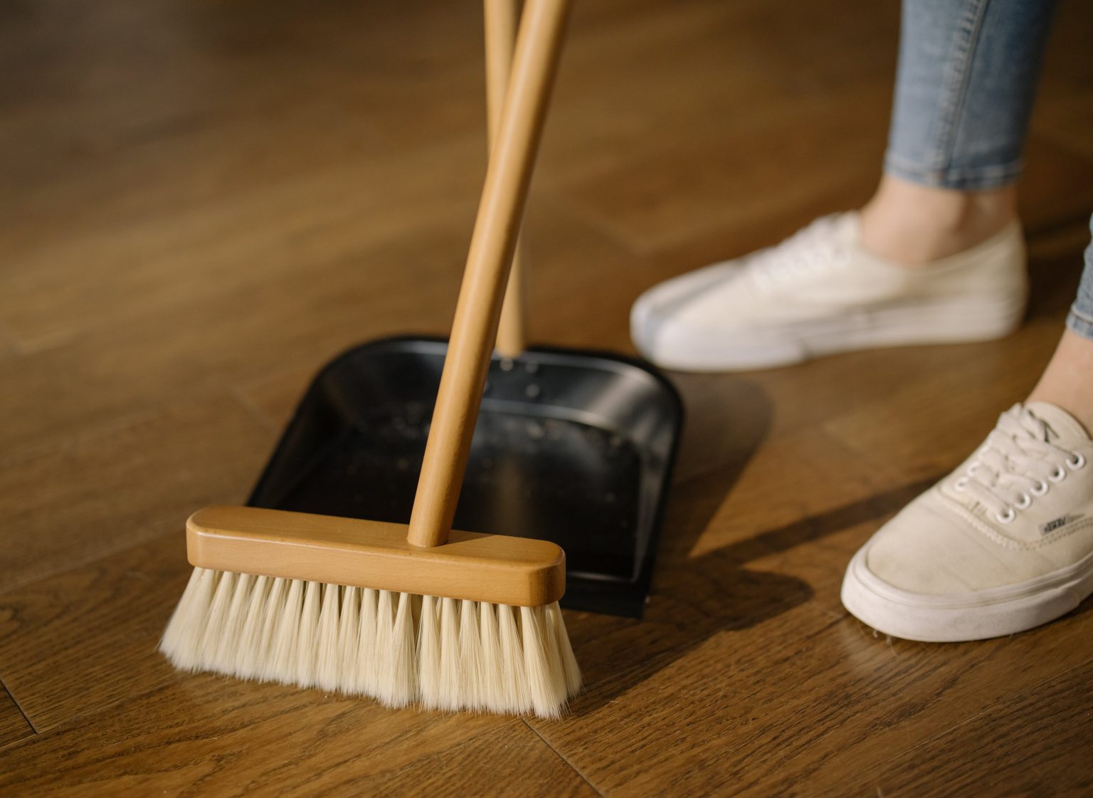 10-songs-about-cleaning-that-will-make-you-reach-for-your-mop