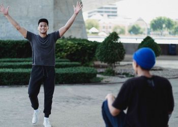 20 Songs to Cheer You Up