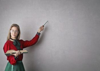 17 Songs with Figurative Language That Paint Beautiful Pictures