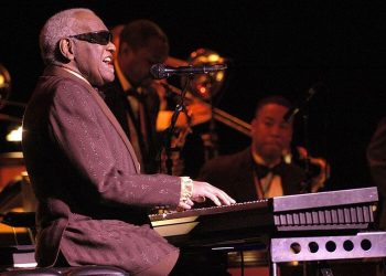 20 Famous Blind Piano Players