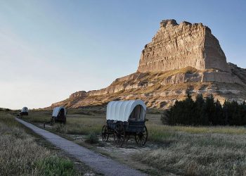 20 Famous Singers from Nebraska