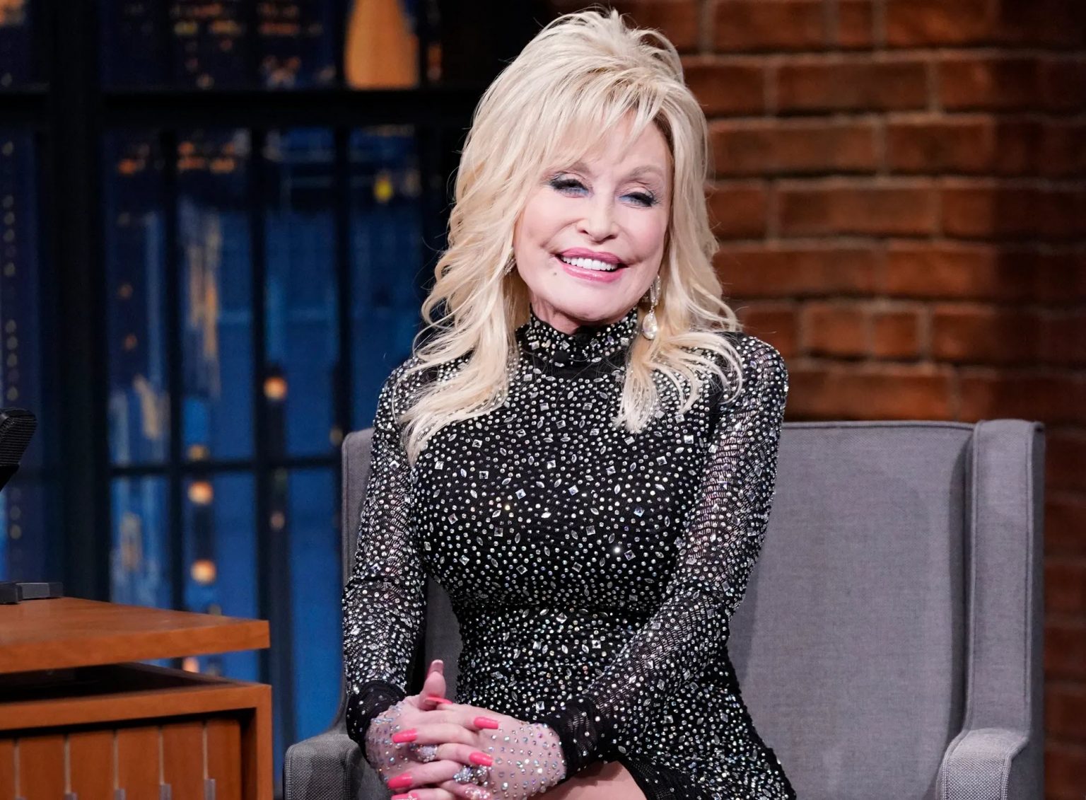 10 Best Dolly Parton Songs Of All Time - Singersroom.com