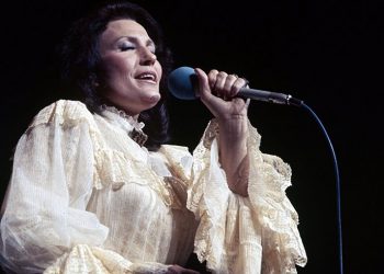 10 Best Loretta Lynn Songs of All Time