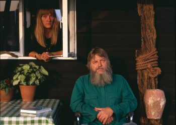 10 Best Robert Wyatt Songs of All Time