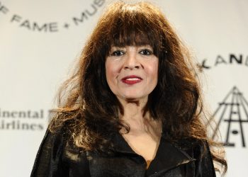 10 Best Ronnie Spector Songs of All Time