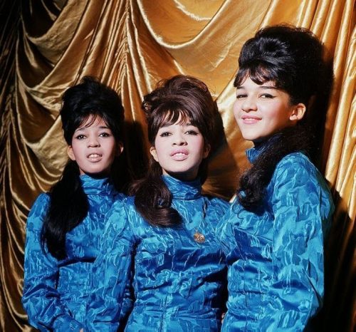 10 Best The Ronettes Songs Of All Time - Singersroom.com