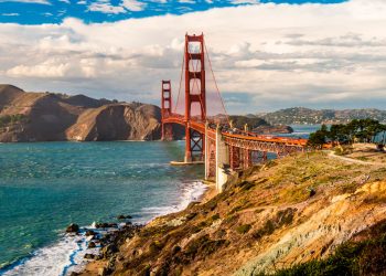 20 Famous Singers from California